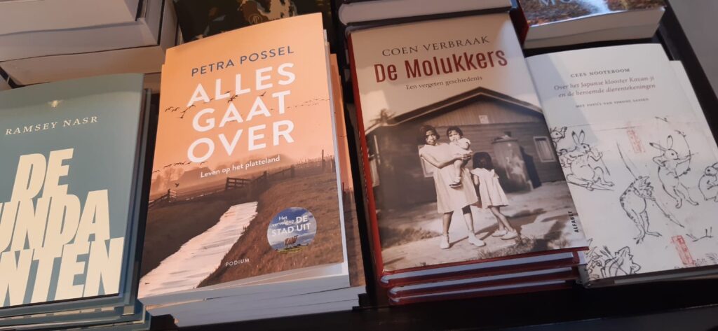 Alles gaat over van Petra Possel, nu te koop in de betere boekhandel.